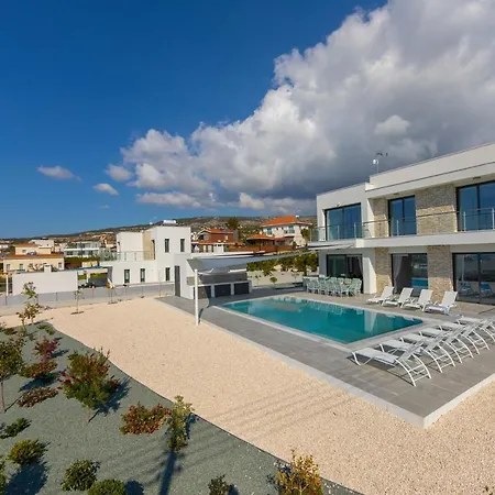 Andromeda, Sea Caves Villa