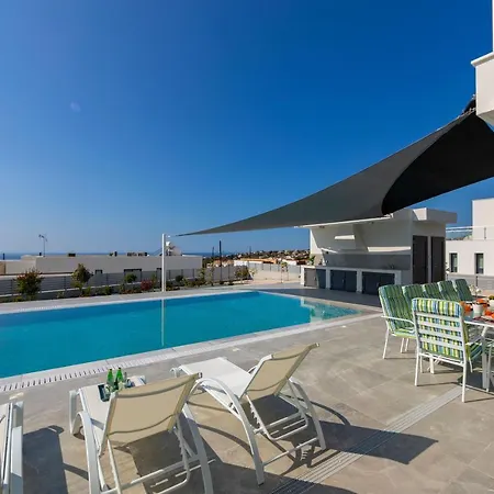 Villa Andromeda, Sea Caves Peyia