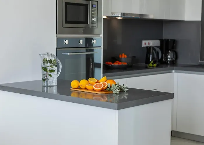 Villa Andromeda, Sea Caves