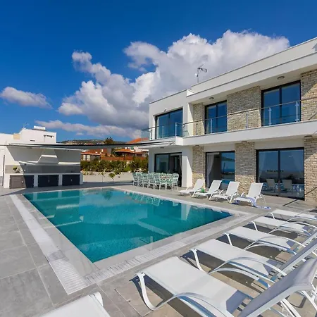 Vila Andromeda, Sea Caves Pegeia