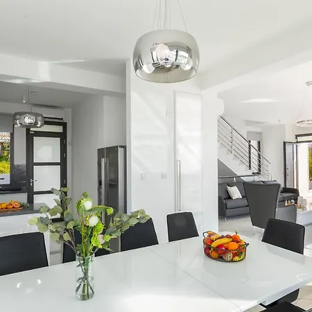 Vila Andromeda, Sea Caves Pegeia