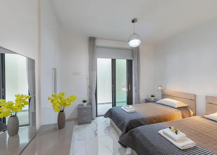 Andromeda, Sea Caves Peyia