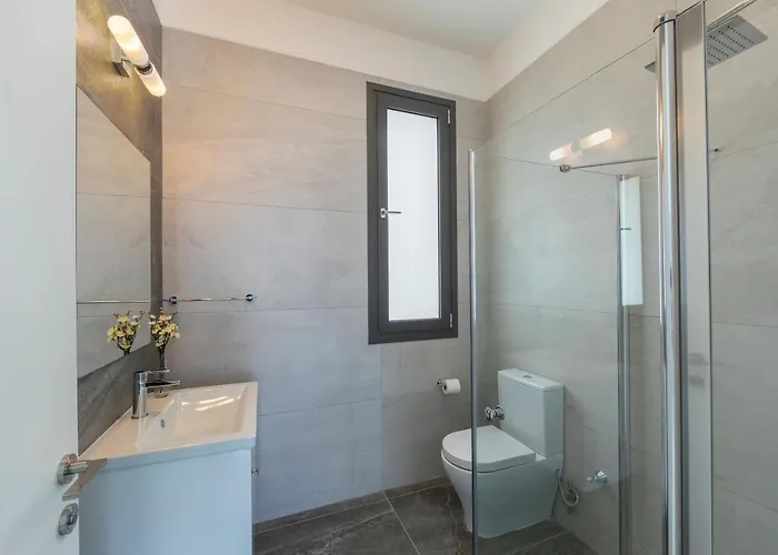 Villa Andromeda, Sea Caves *