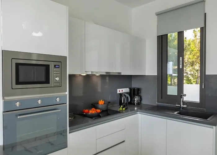 Andromeda, Sea Caves