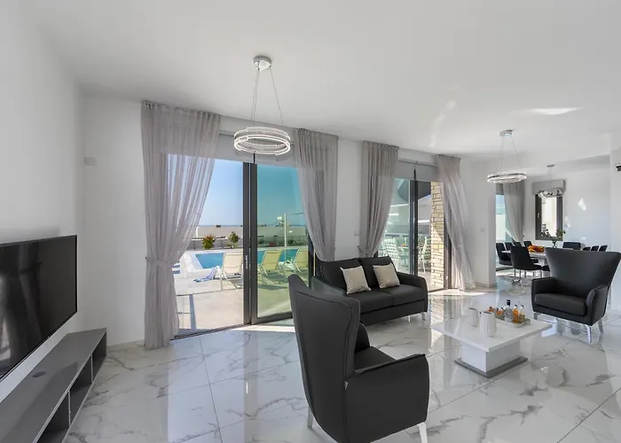 Andromeda, Sea Caves Villa *