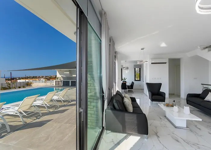 Villa Andromeda, Sea Caves Peyia