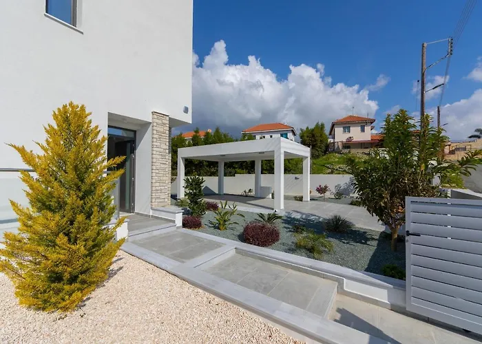 Andromeda, Sea Caves * Peyia